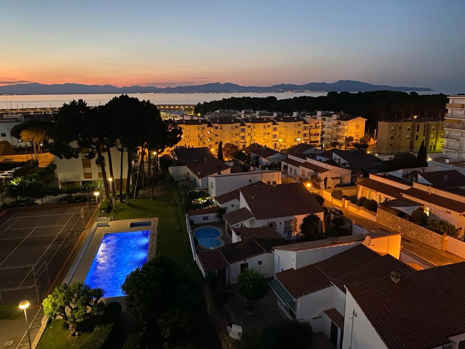 Апартаменти Orsa-Atico Con Vista Al Mar Y Piscina Л'Аскала Екстер'єр фото